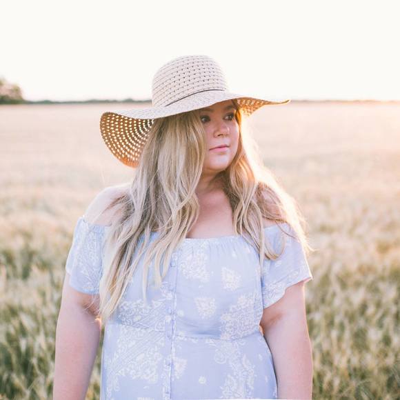 Meet your Posher, Stacy - Picture 1 of 1